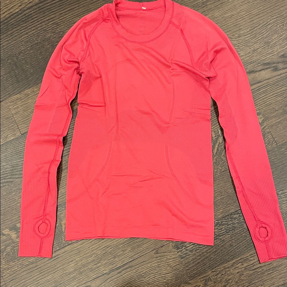 Lululemon Hot pink Swiftly Tech hip length Long Sleeve Athletic Top size 6